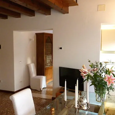 Apartment Contarini *